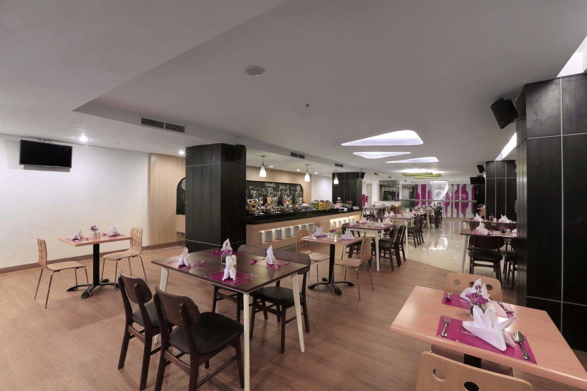 Favehotel Ahmad Yani Bekasi Luaran gambar