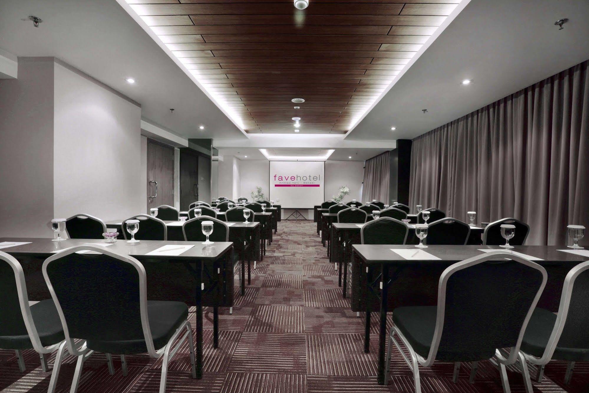 Favehotel Ahmad Yani Bekasi Luaran gambar